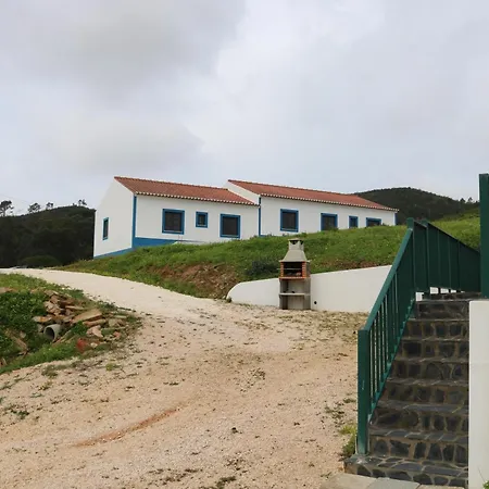 Montes Da Barca Feriehus Aldeia Nova do Concelho